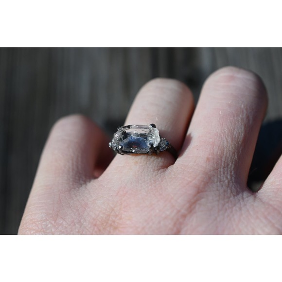 alternative raw diamond engagement ring raw crystal size 4 5 6 7 8 8 9 1… - Picture 2 of 3